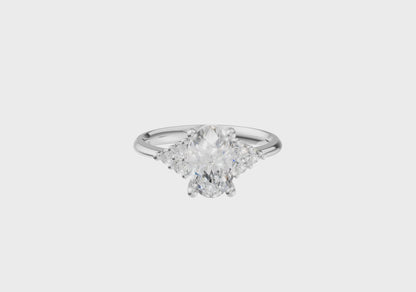 The Nuage Oval Lab Diamond Ring