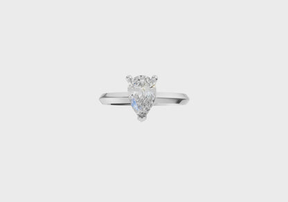 Zaro Pear Lab Diamond prstan